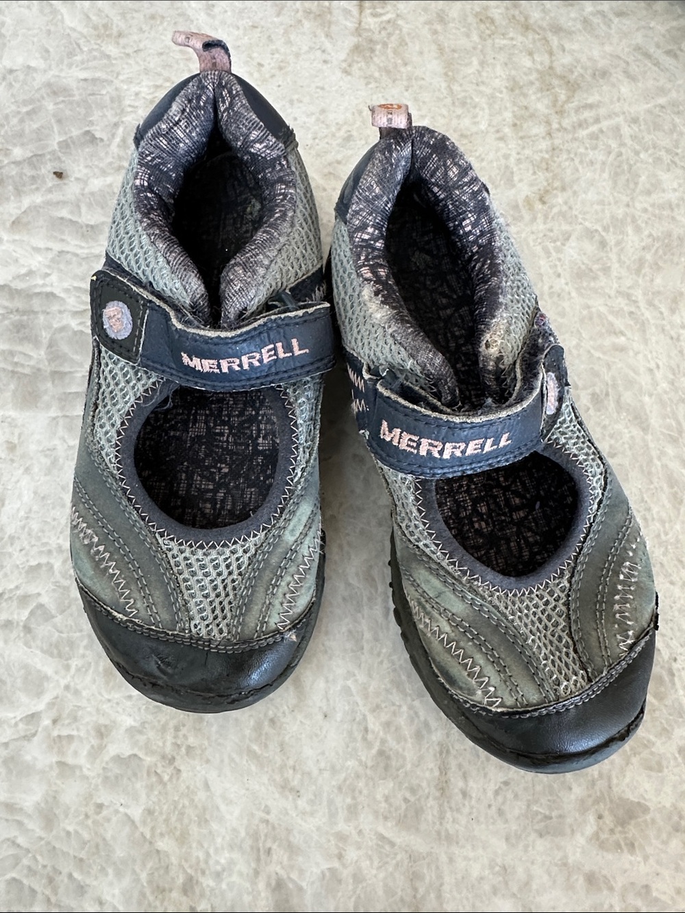 Merrell Kids Chameleon ARC Jump Mary Jane Gray and Pink Sneakers c12